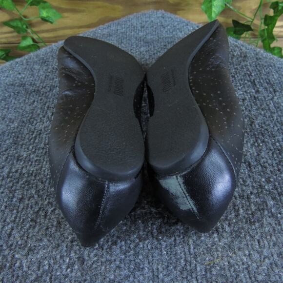 Munro Women's Perforated Ballet Black Leather Sz 8 Narrow Gently Used‎ 2025 - Picture 5 of 6